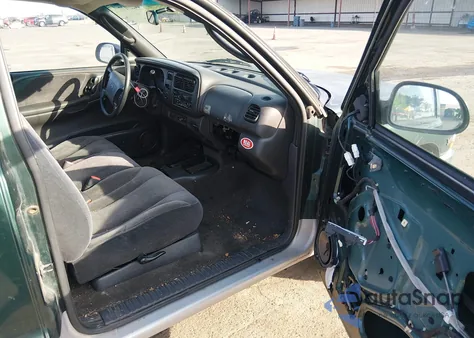 2000 Dodge Dakota Slt/Sport z USA, uszkodzony, nr VIN 1B7GL22X1YS553073